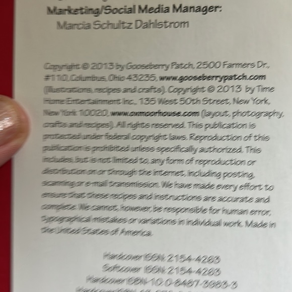 Gooseberry Patch Christmas Book 15 - Picture 4 of 6